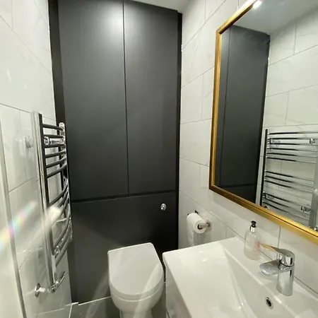 Stylish 1-Bed Studio London Exterior photo